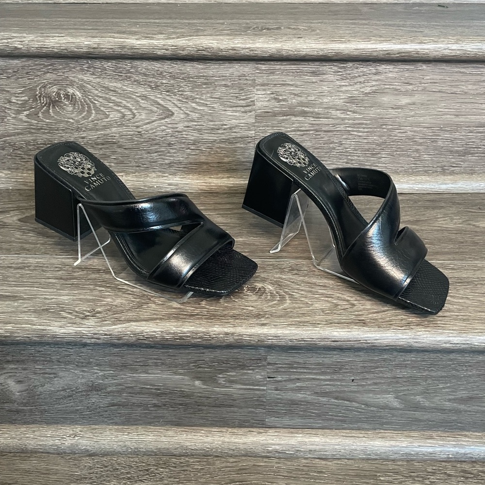 Vince Camuto Sandals *Flaw - Picture 5 of 16